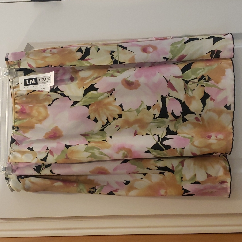 Nwt! 3x floral skirt I.N STUDIO/ SAN FRANCISCO